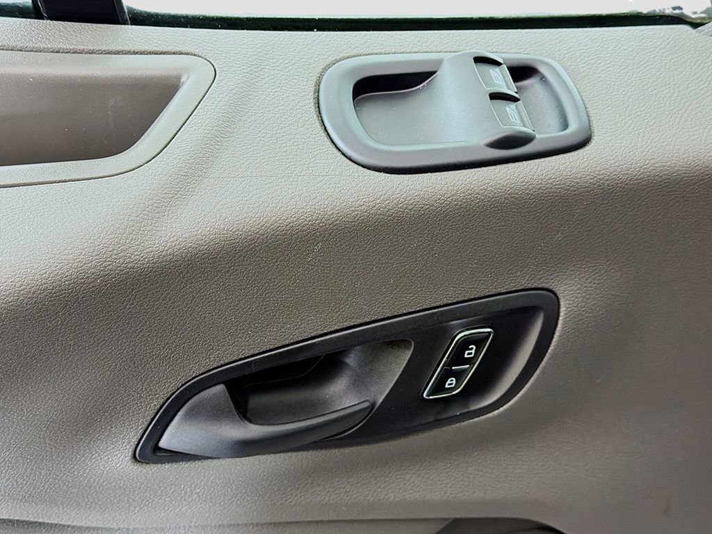 Used 2023 Ford Transit 350 XLT image 27