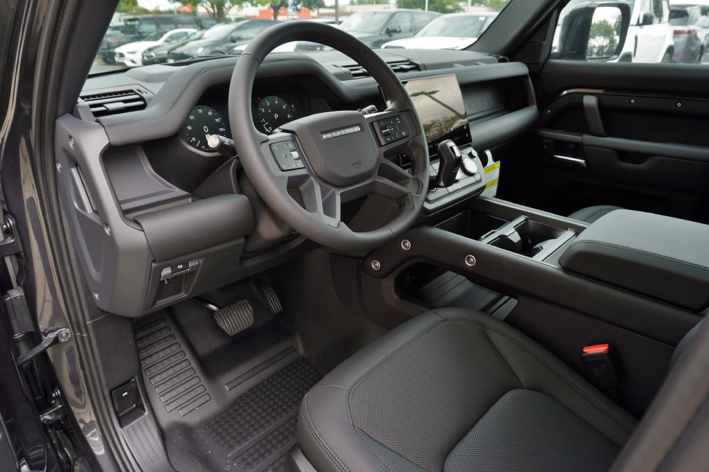 New 2026 Land Rover Defender 110 X-Dynamic SE AWD/4WD image 12