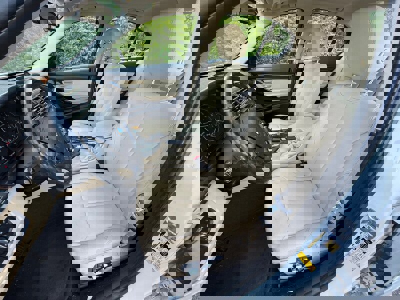 Used 2017 BMW 320i Sedan image 8