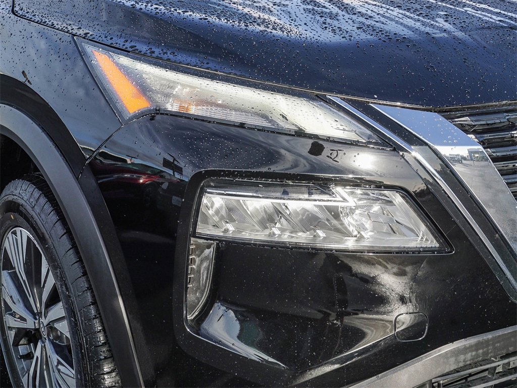 Used 2023 Nissan Rogue SV w/ SV Premium B Package image 10