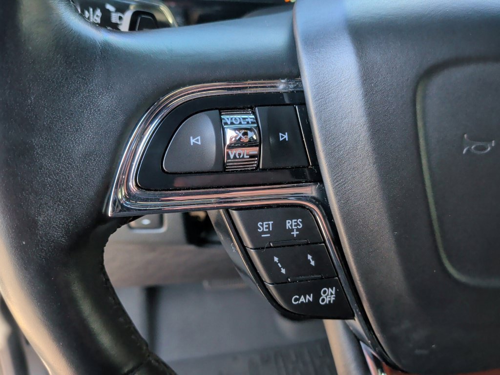 Used 2020 Lincoln Navigator Reserve w/ Luxury Package RWD image 18