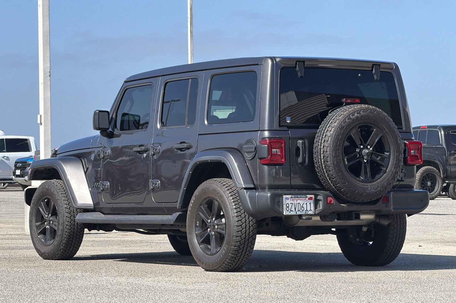 Used 2021 Jeep Wrangler Unlimited Sahara AWD/4WD image 6