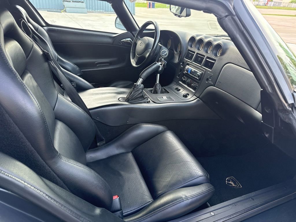 Used 2000 Dodge Viper RT/10 RWD image 8