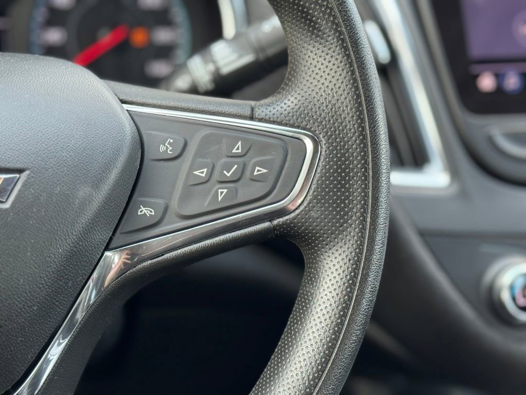 Used 2020 Chevrolet Malibu LT FWD image 11