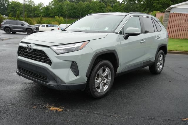 Used 2022 Toyota RAV4 XLE FWD image 3