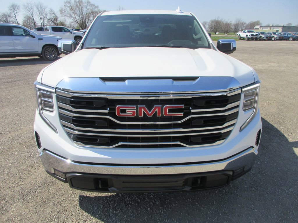 New 2026 GMC Sierra 1500 SLT image 11
