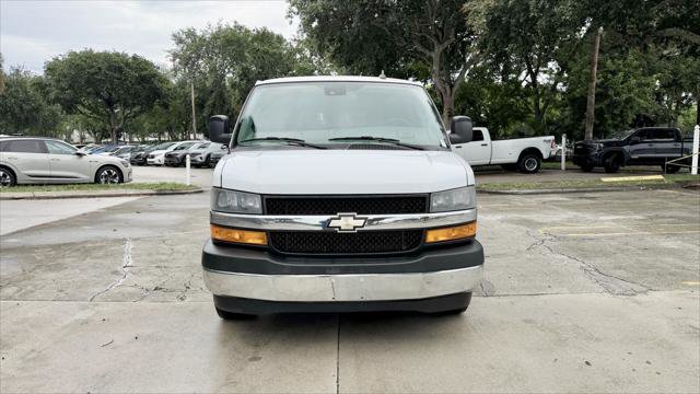 Used 2020 Chevrolet Express 3500 LT w/ LT Preferred Equipment Group RWD image 12
