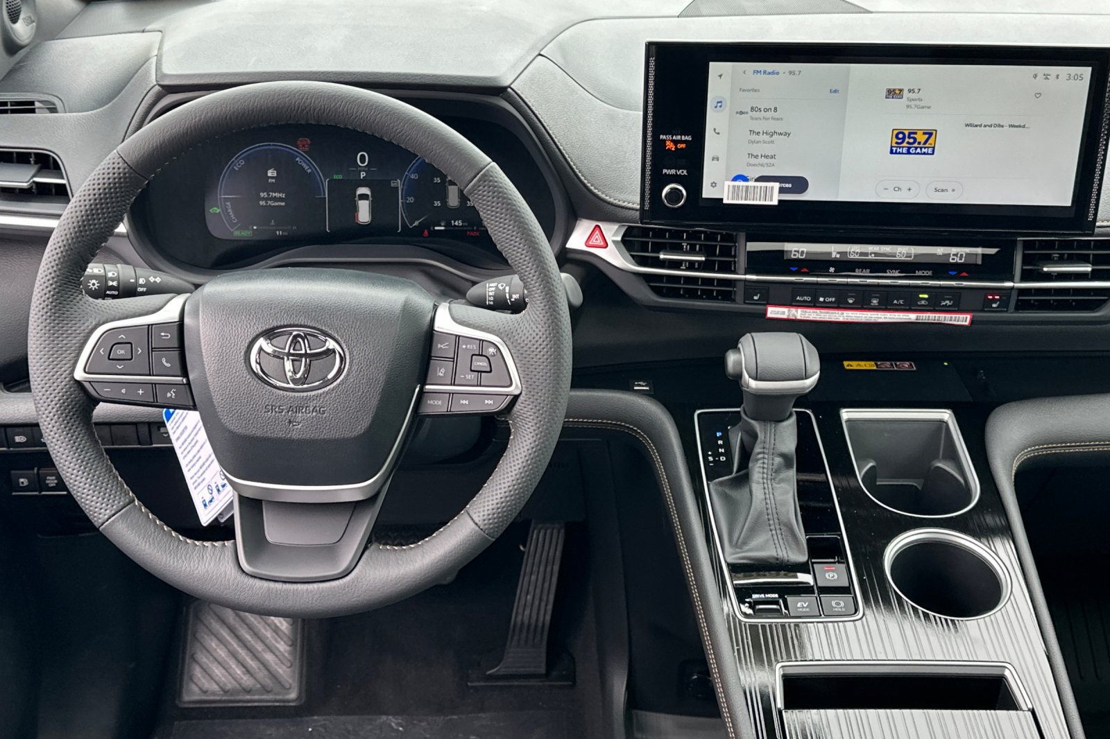 New 2026 Toyota Sienna XLE Woodland Edition AWD/4WD image 16