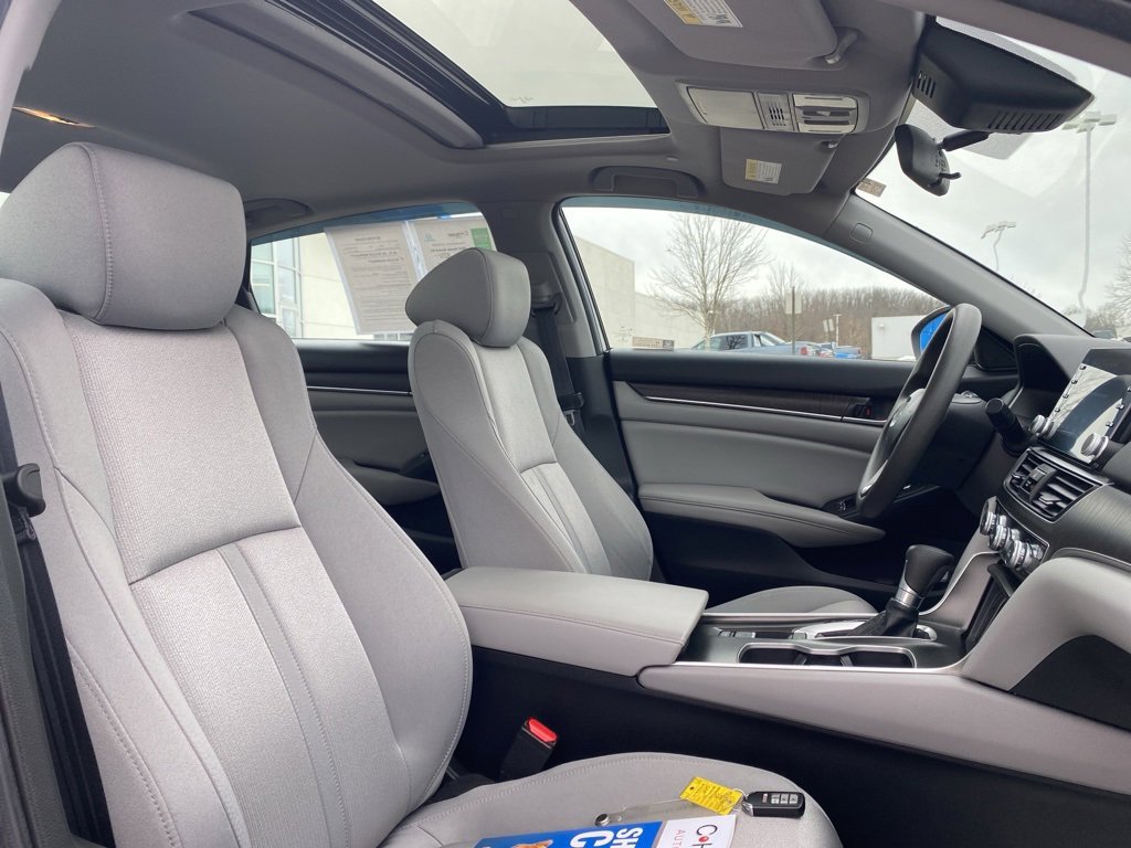 Used 2019 Honda Accord EX image 11