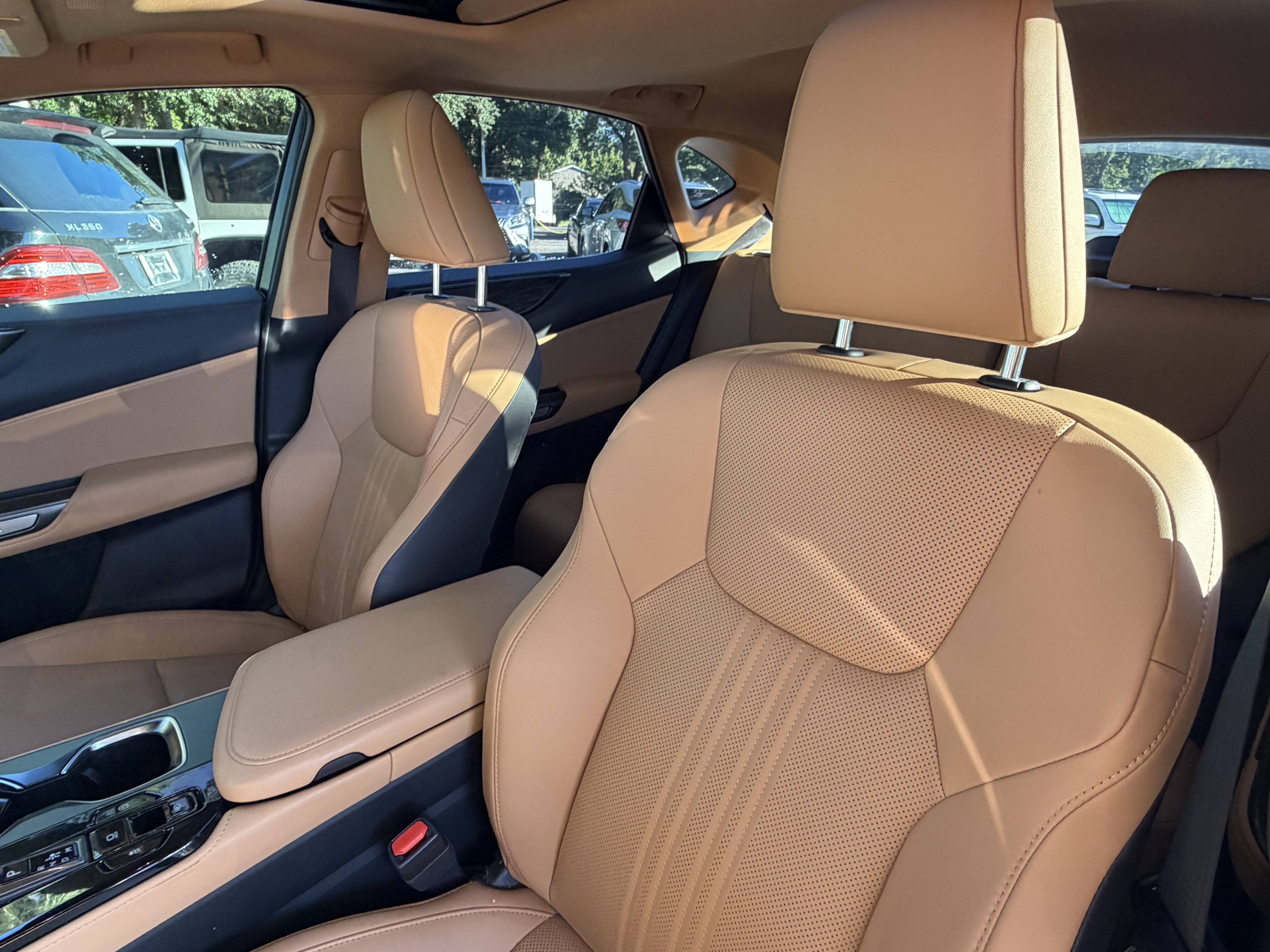 Certified 2025 Lexus NX 250 FWD w/ Accessory Package (2T) image 17