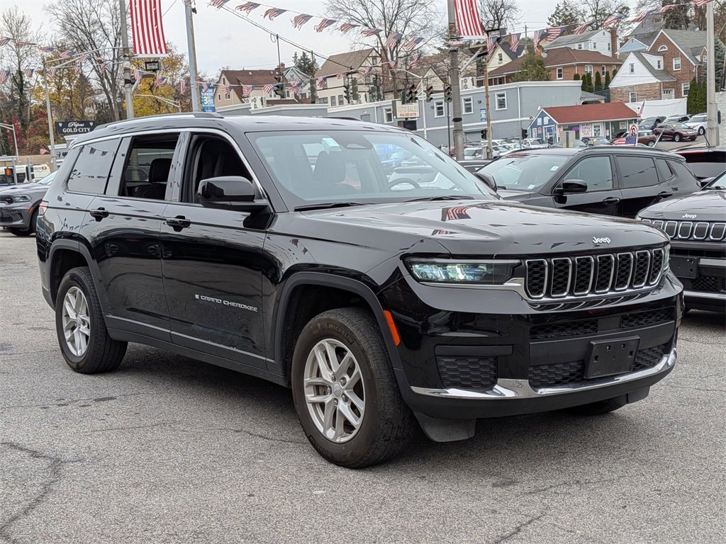 Used 2023 Jeep Grand Cherokee L Laredo image 4
