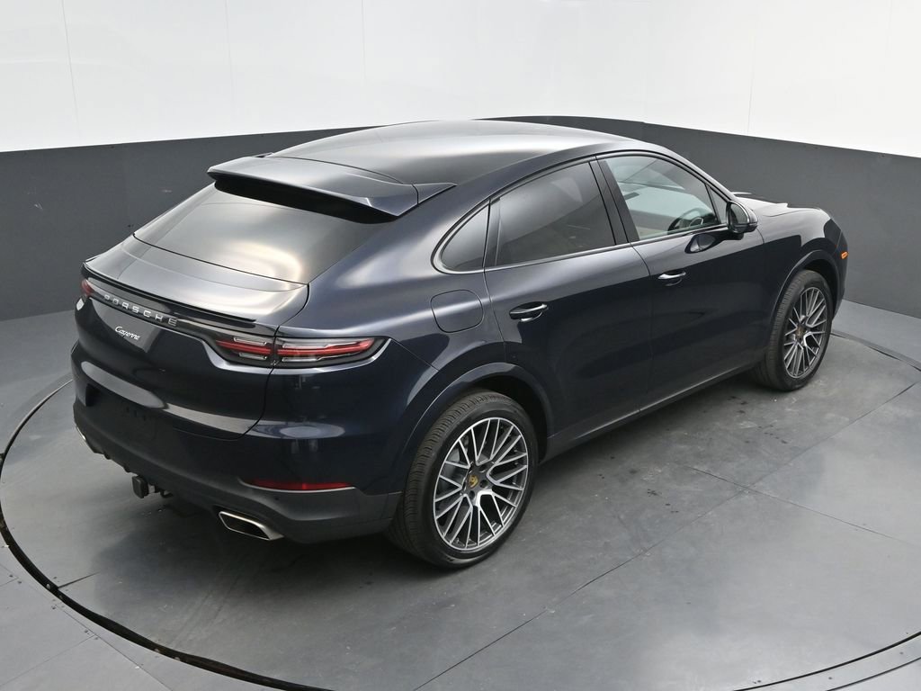 Used 2022 Porsche Cayenne Coupe w/ Premium Package image 29
