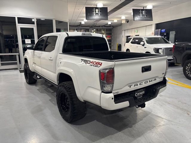 Used 2020 Toyota Tacoma TRD Sport w/ TRD Premium Sport Package image 6