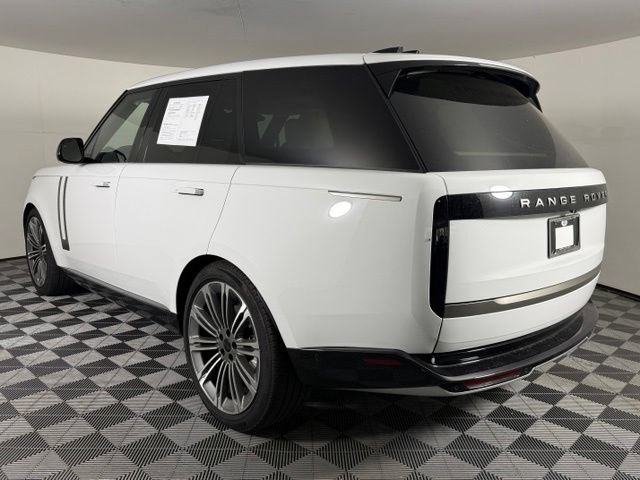 Certified 2026 Land Rover Range Rover SE AWD/4WD image 4