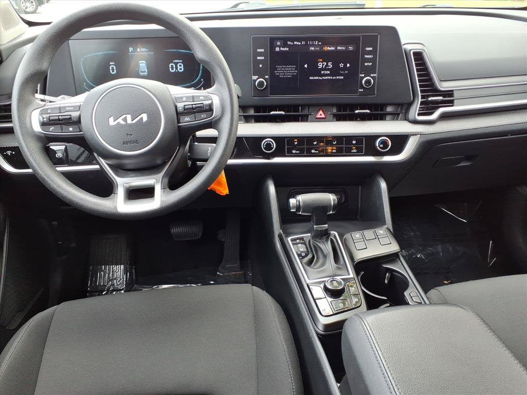 Used 2025 Kia Sportage LX AWD/4WD image 9