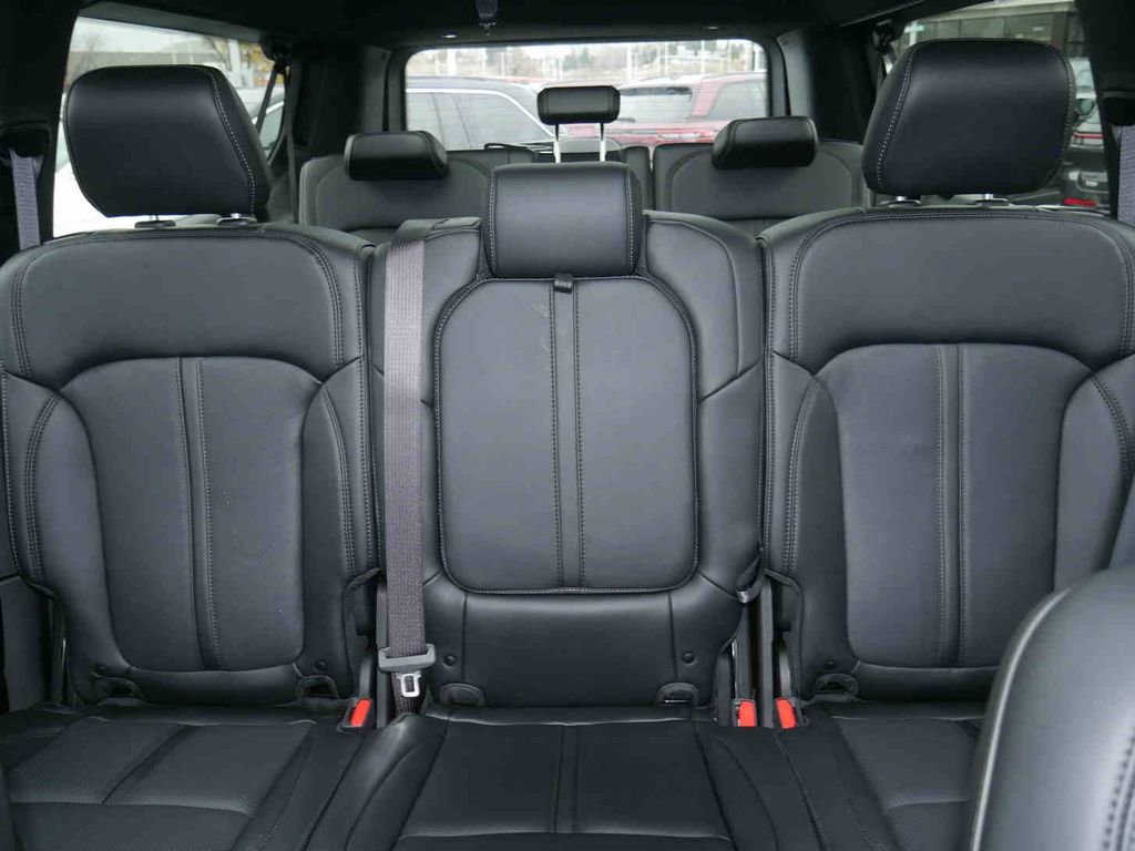 New 2025 Jeep Wagoneer L Series II w/ Convenience Group I image 37