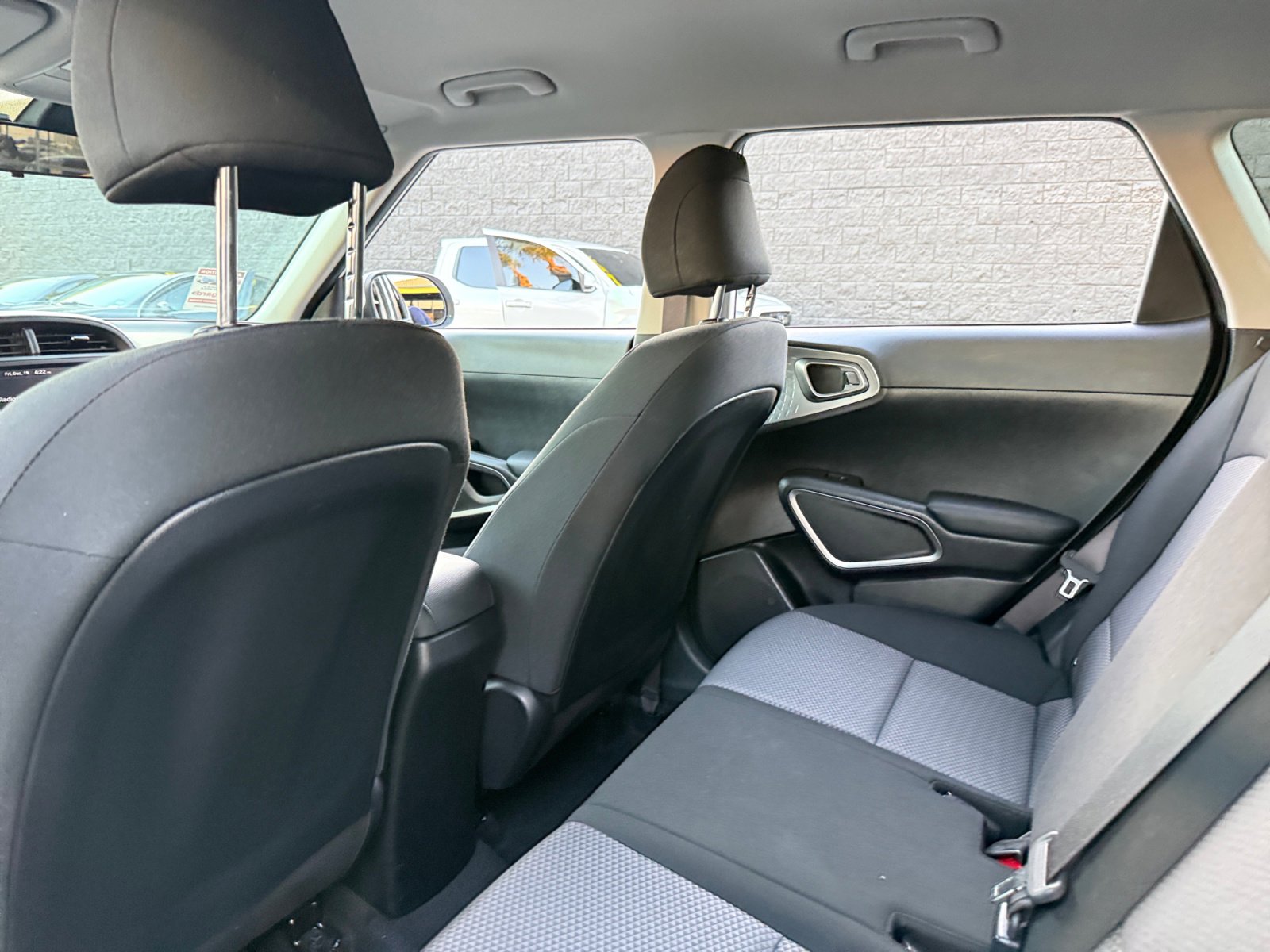 Used 2024 Kia Soul LX image 16