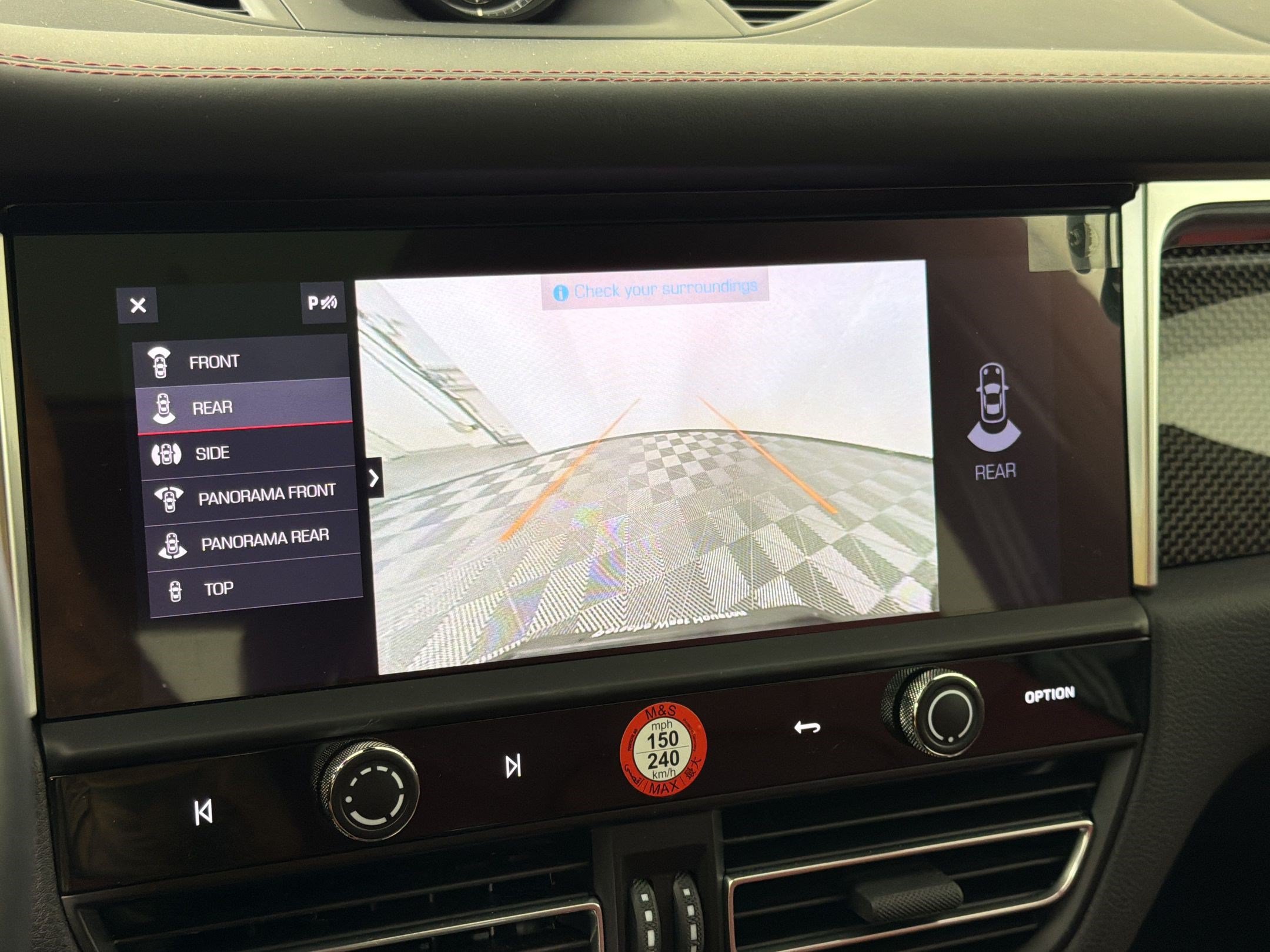 Certified 2024 Porsche Macan S AWD/4WD image 22