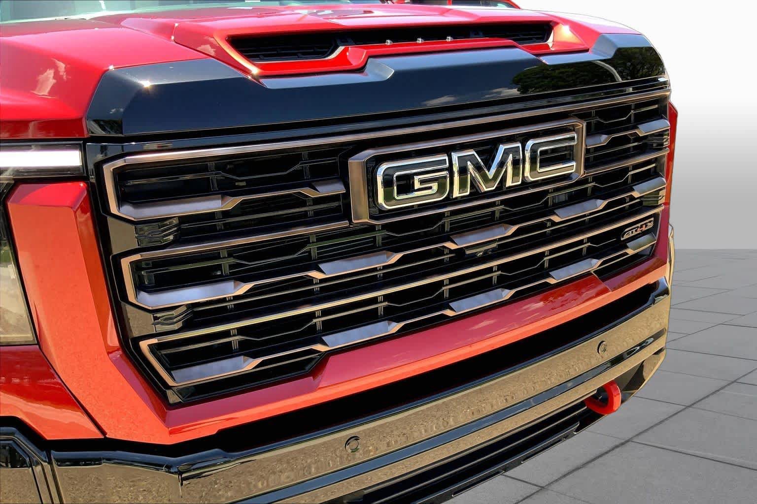 Used 2025 GMC Sierra 2500 AT4X AWD/4WD image 37