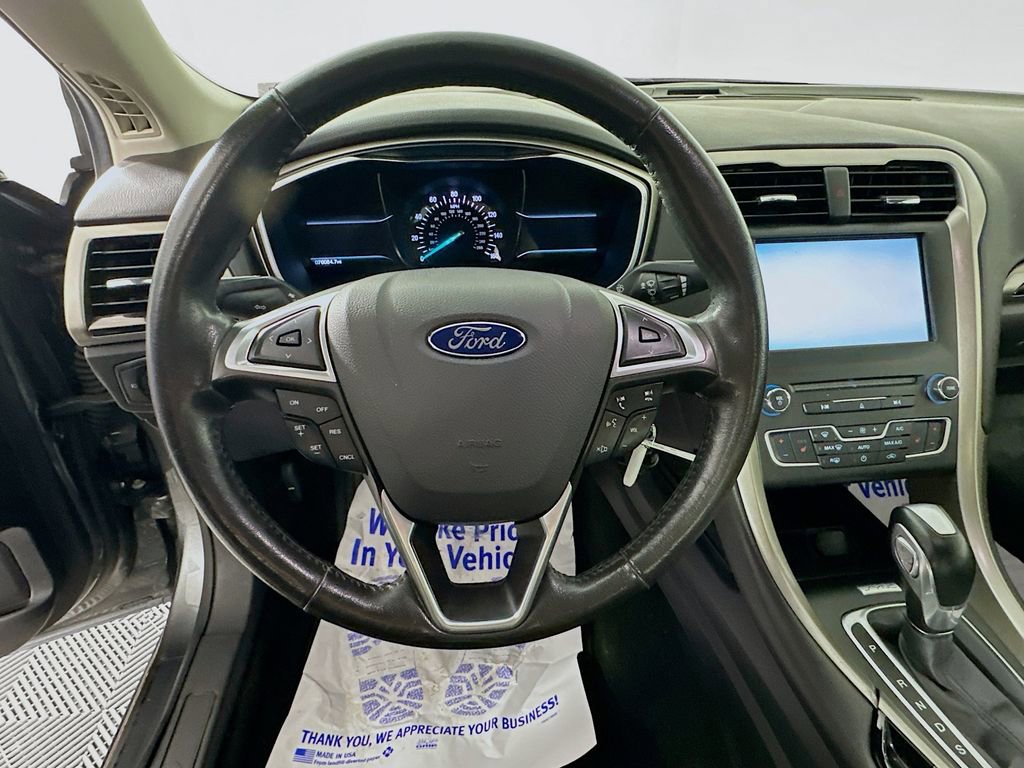 Used 2016 Ford Fusion SE w/ Equipment Group 202A image 14