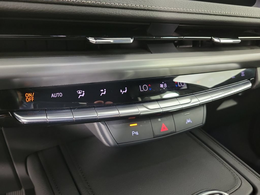 Certified 2025 Cadillac XT4 Premium Luxury FWD image 27