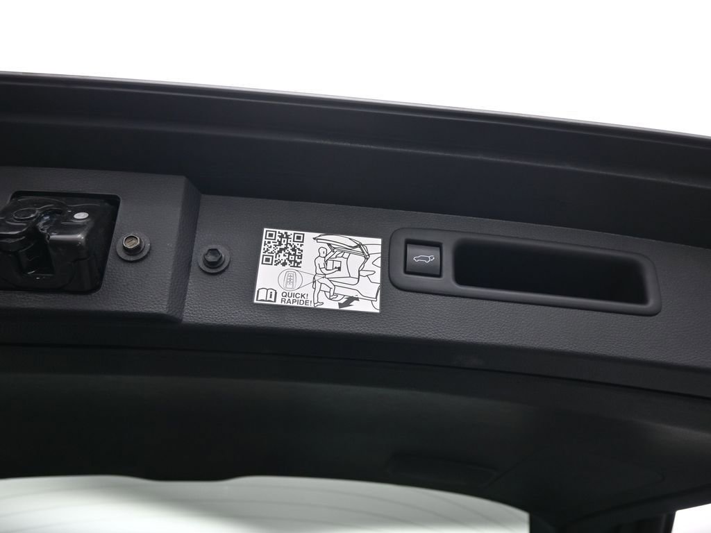 Used 2022 Toyota Highlander Limited image 22