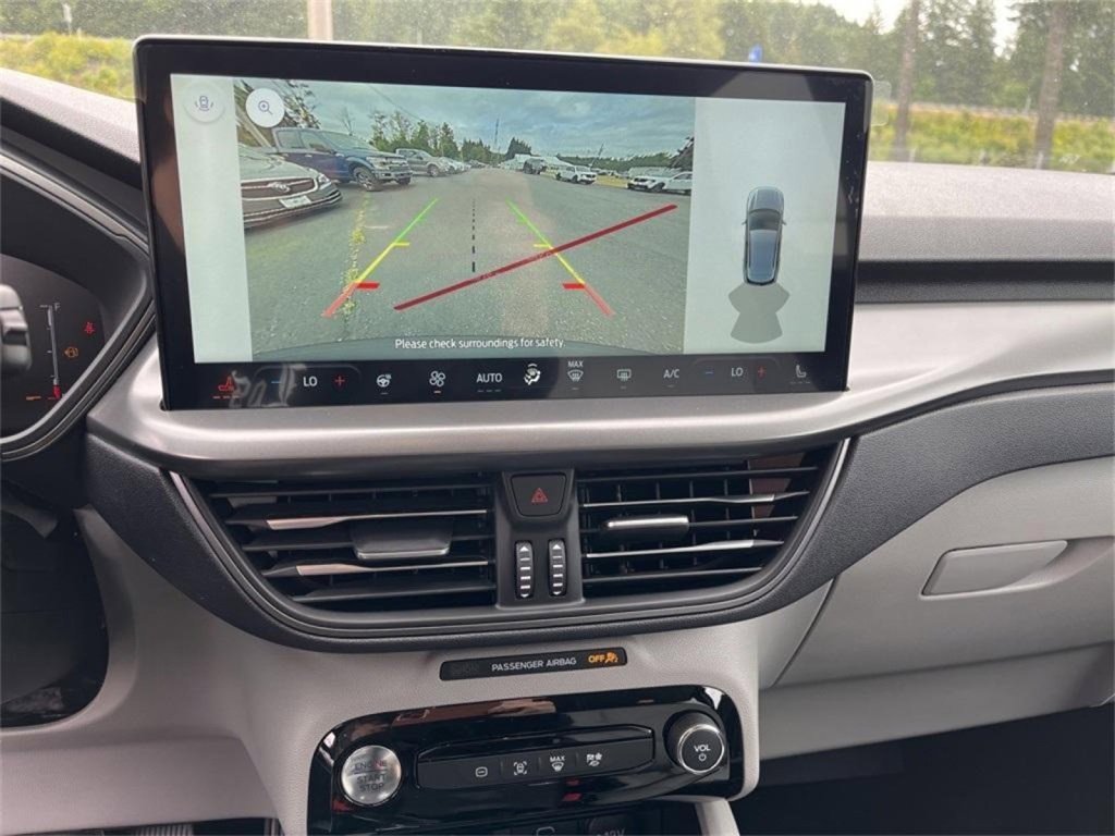 New 2025 Ford Escape SE image 19