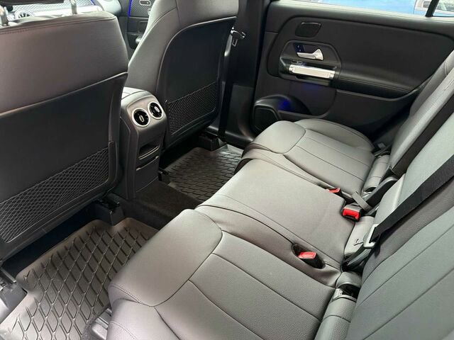 Used 2026 Mercedes-Benz GLB 250 4MATIC image 15