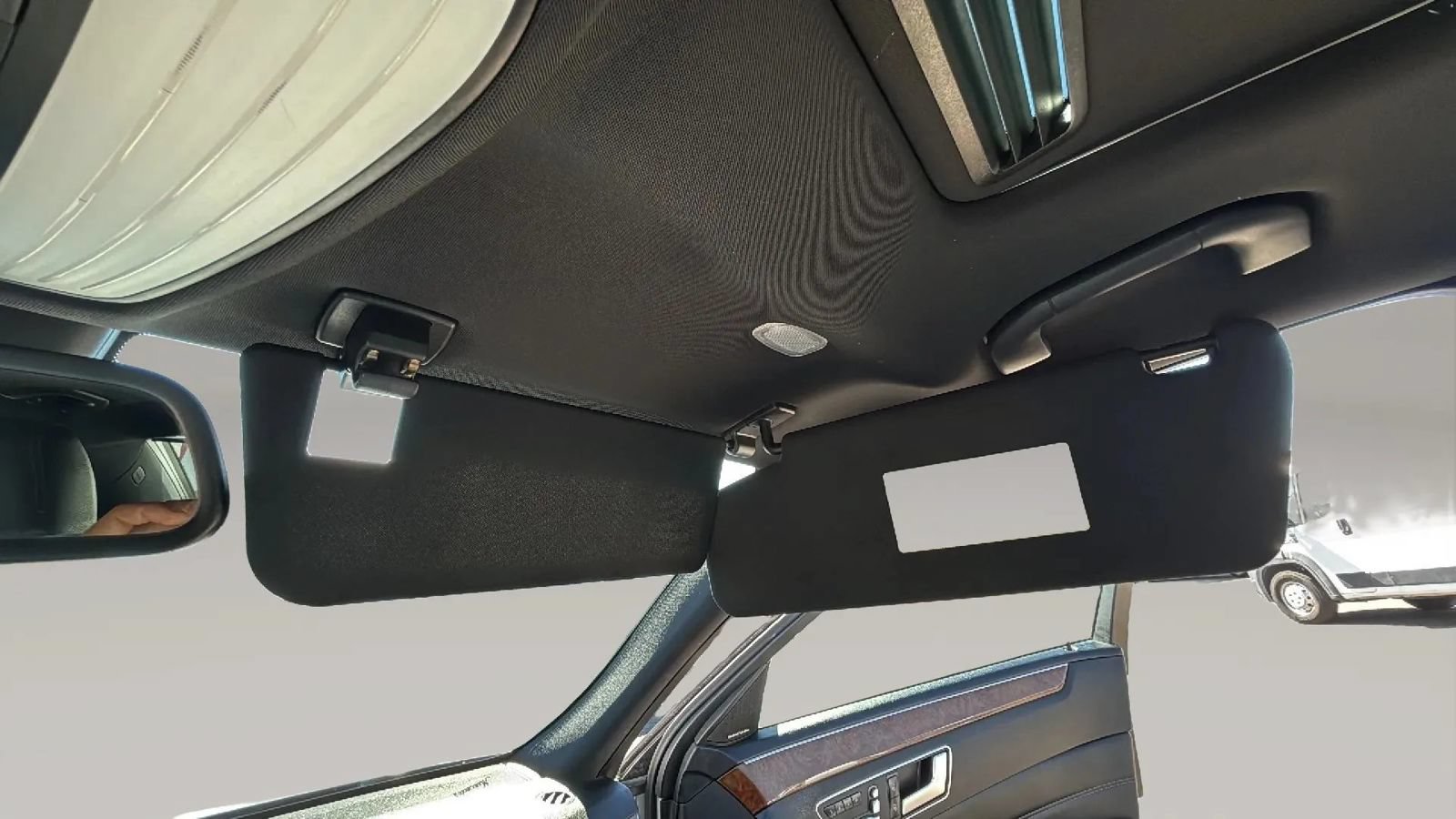 Used 2014 Mercedes-Benz E 350 Sedan image 25