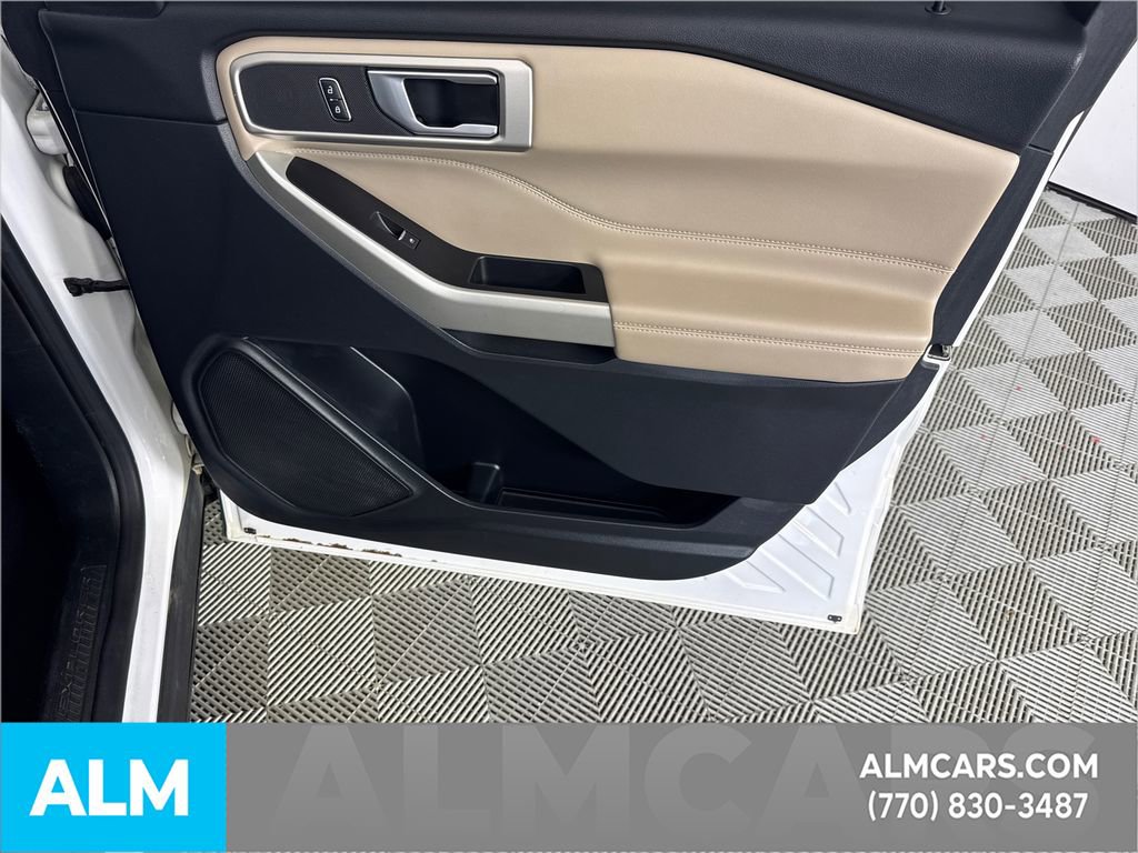 Used 2020 Ford Explorer XLT w/ Equipment Group 202A image 17