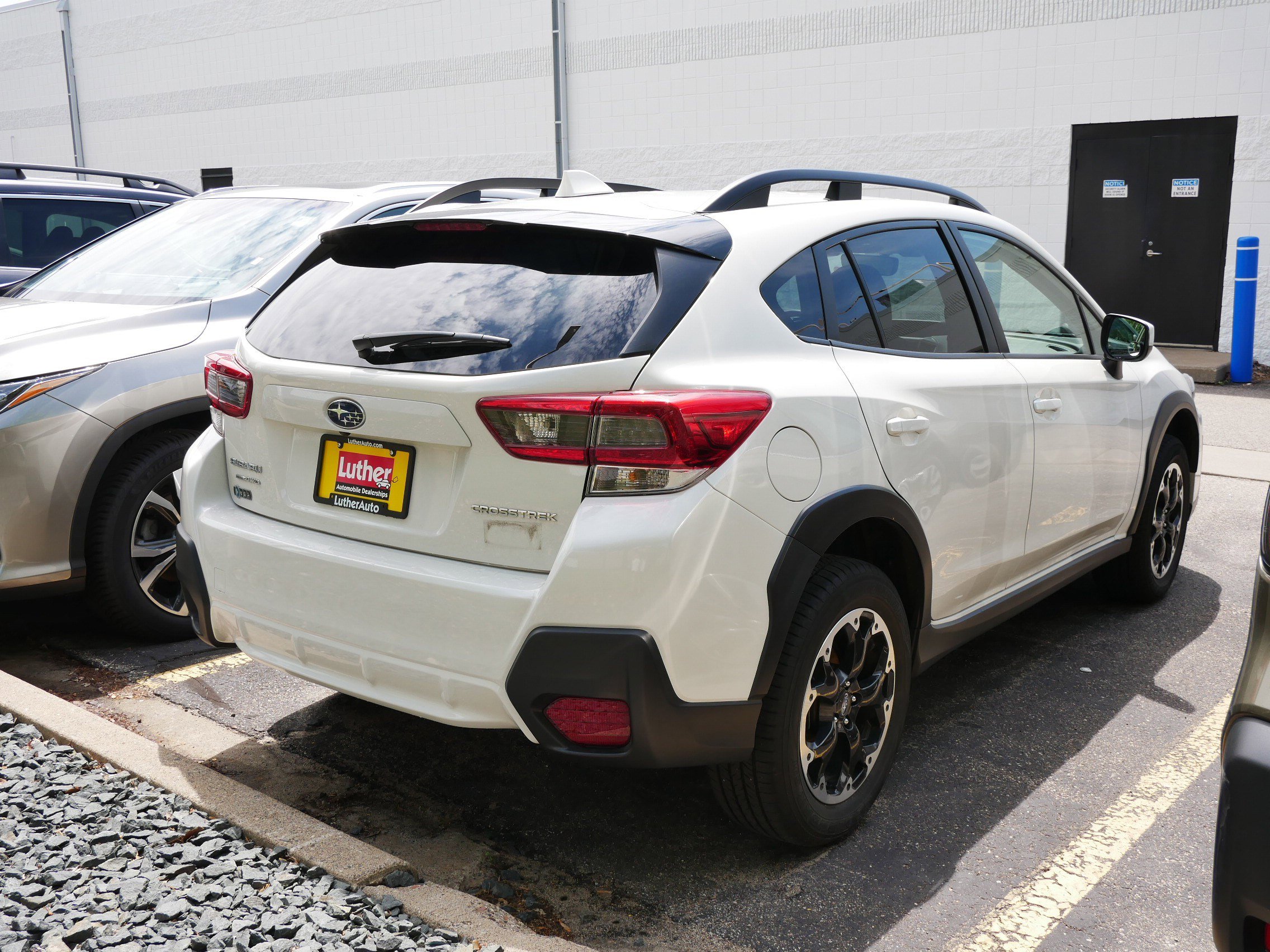 Used 2023 Subaru Crosstrek 2.0i Premium AWD/4WD image 5