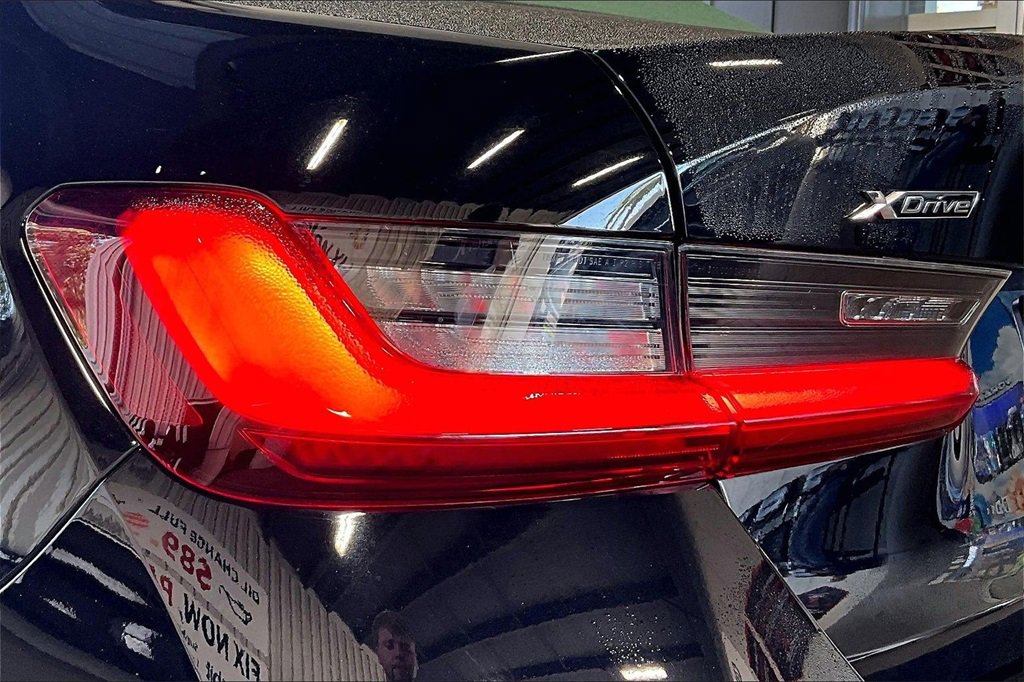 Used 2024 BMW 330e xDrive image 19