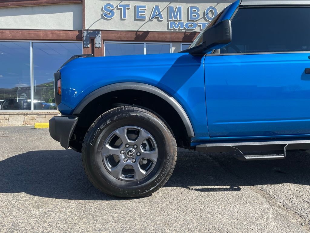 Used 2023 Ford Bronco 2-Door AWD/4WD image 3