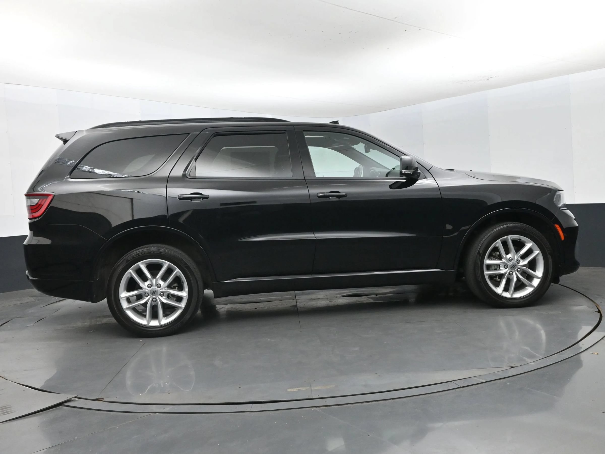 Used 2024 Dodge Durango GT AWD/4WD image 4