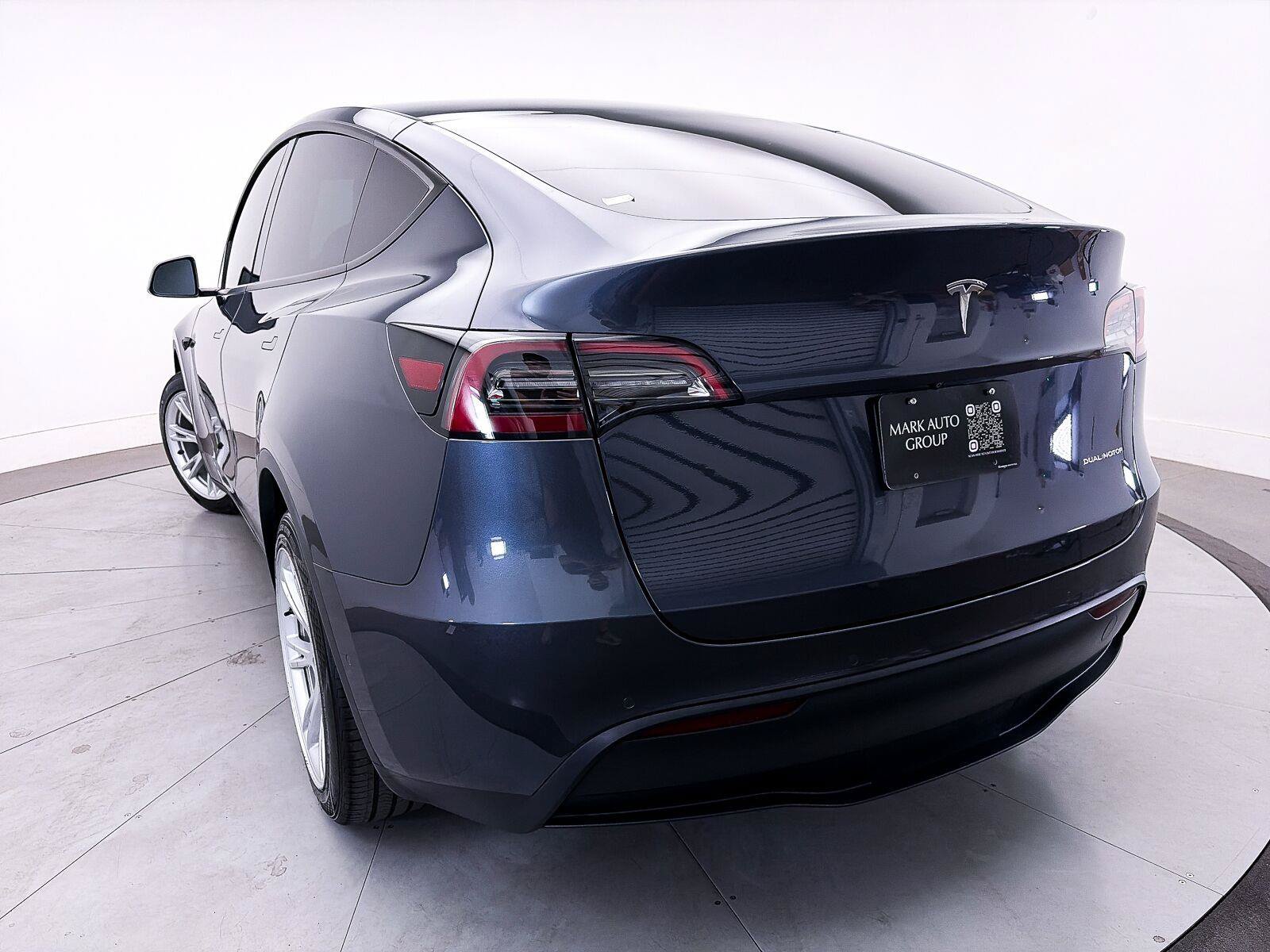 Used 2021 Tesla Model Y Long Range AWD/4WD image 4