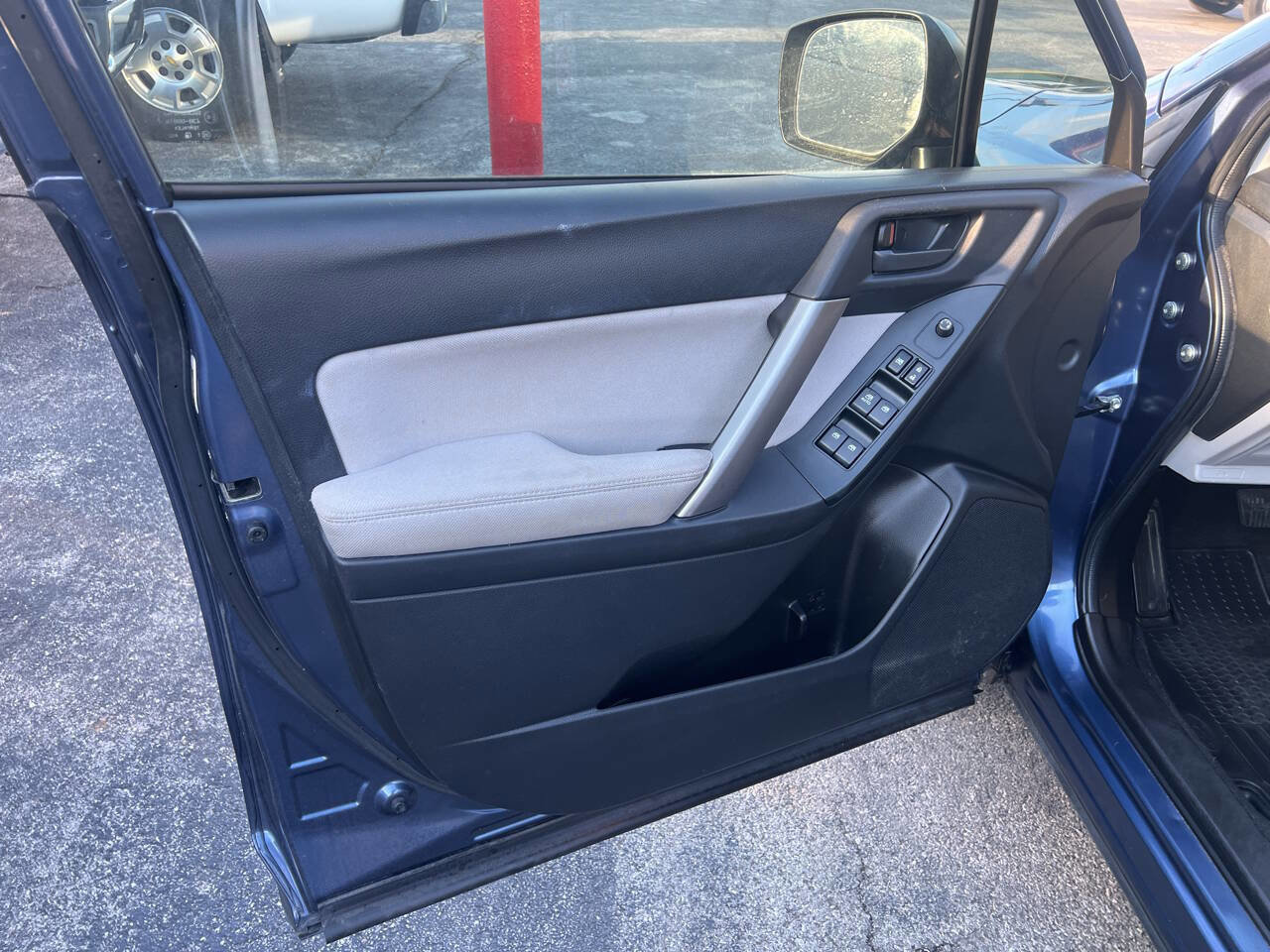 Used 2014 Subaru Forester 2.5i image 8