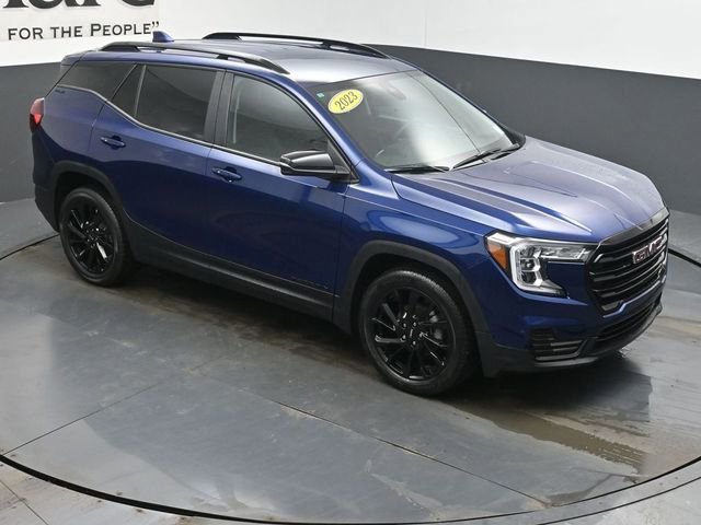 Used 2023 GMC Terrain SLE w/ Driver Convenience Package image 48