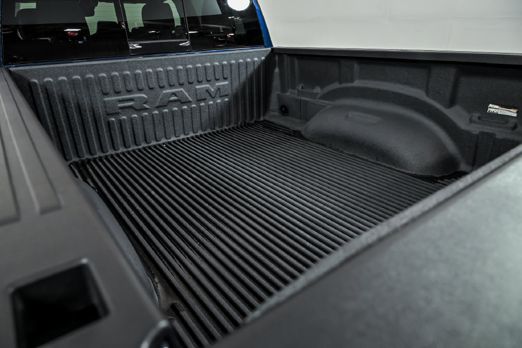 Used 2023 RAM 1500 Laramie AWD/4WD image 9