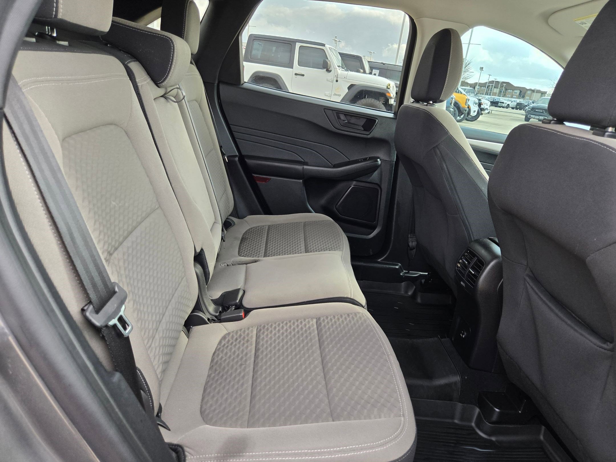 Used 2022 Ford Escape SE w/ Convenience Package image 32