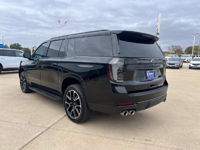 Certified 2025 Chevrolet Suburban RST w/ Comfort Package AWD/4WD image 3