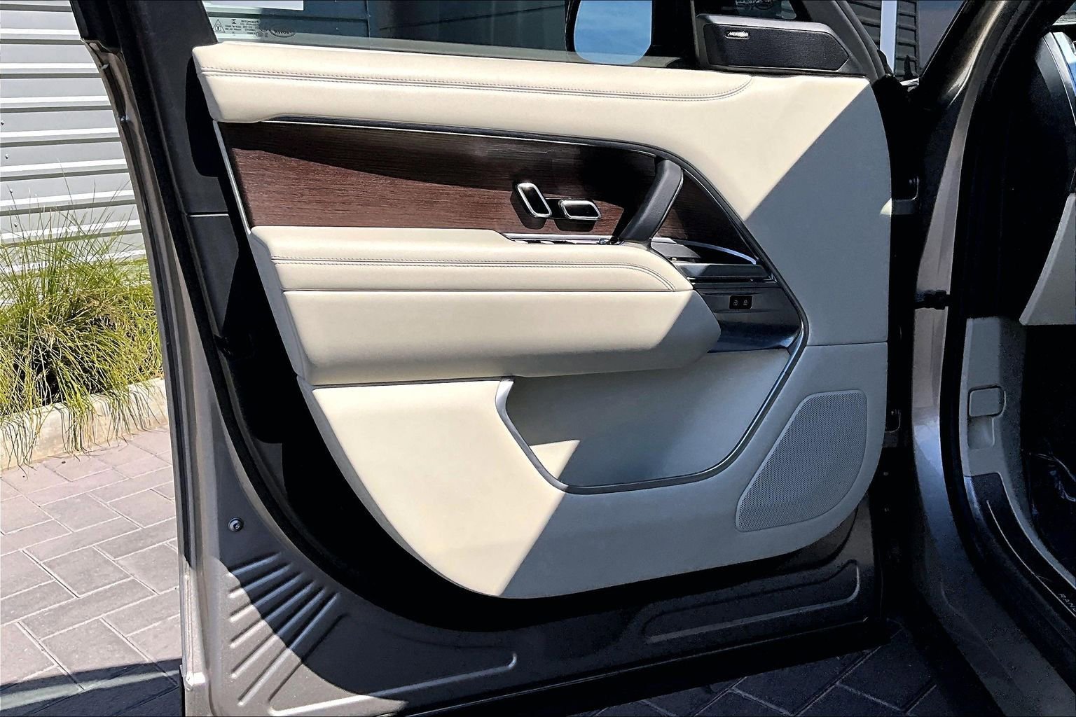 Certified 2023 Land Rover Range Rover SE AWD/4WD image 23