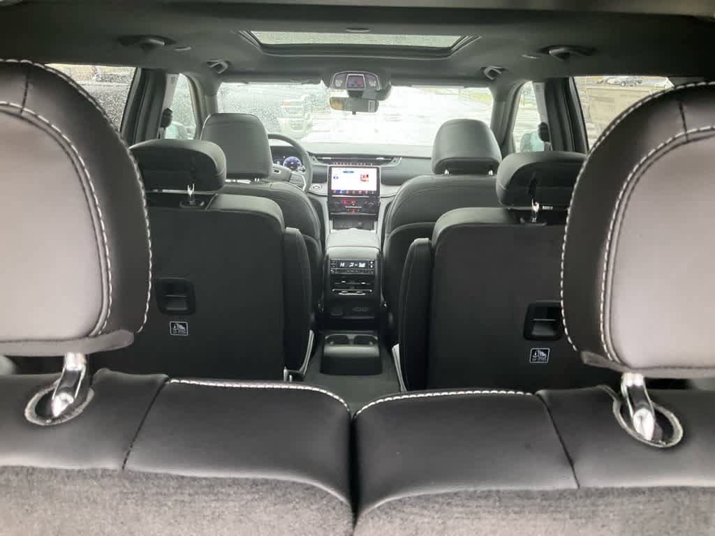 New 2025 Jeep Grand Cherokee L Limited w/ MOPAR Finishing Package AWD/4WD image 25