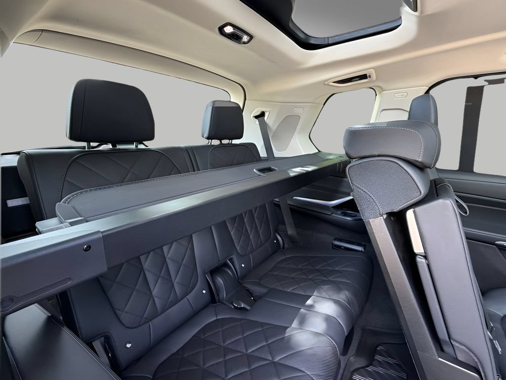 Used 2023 BMW X7 xDrive40i w/ Premium Package AWD/4WD image 10