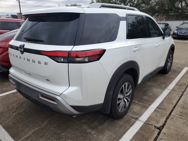 Used 2025 Nissan Pathfinder SL image 6