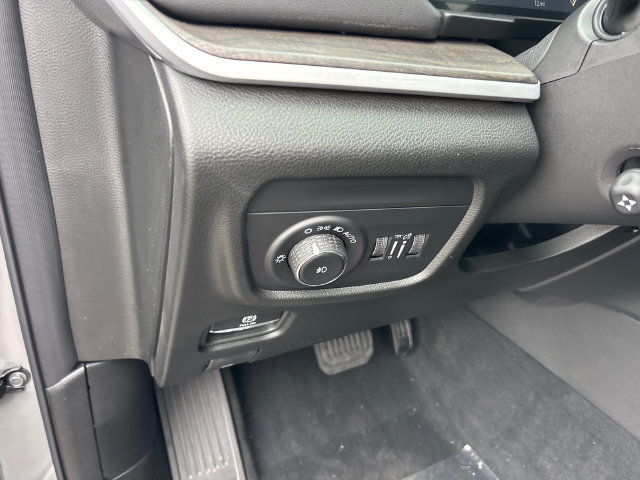 New 2027 Jeep Grand Cherokee Limited AWD/4WD image 18
