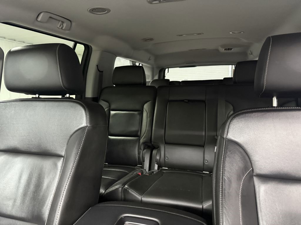 Used 2018 Chevrolet Suburban LT image 11