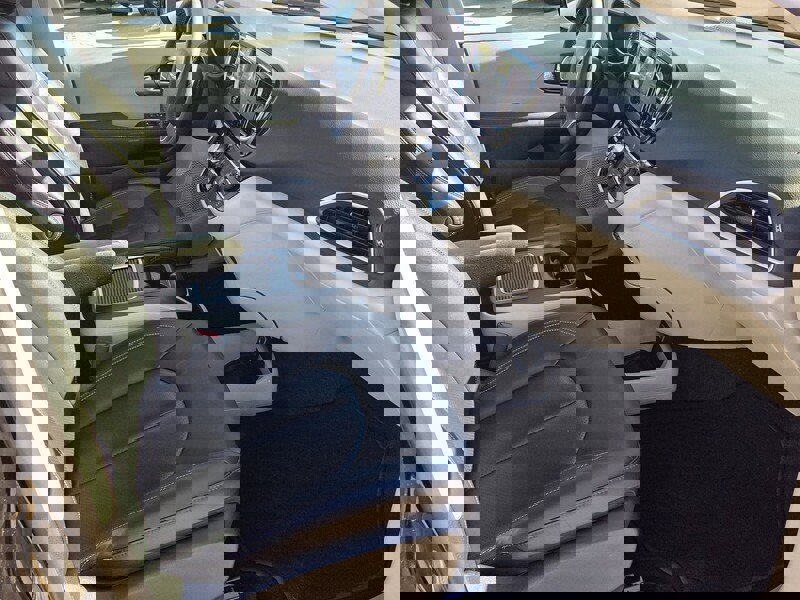 Used 2024 Chrysler Pacifica Touring-L image 17