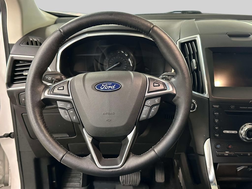 Used 2019 Ford Edge Titanium w/ Equipment Group 301A AWD/4WD image 24