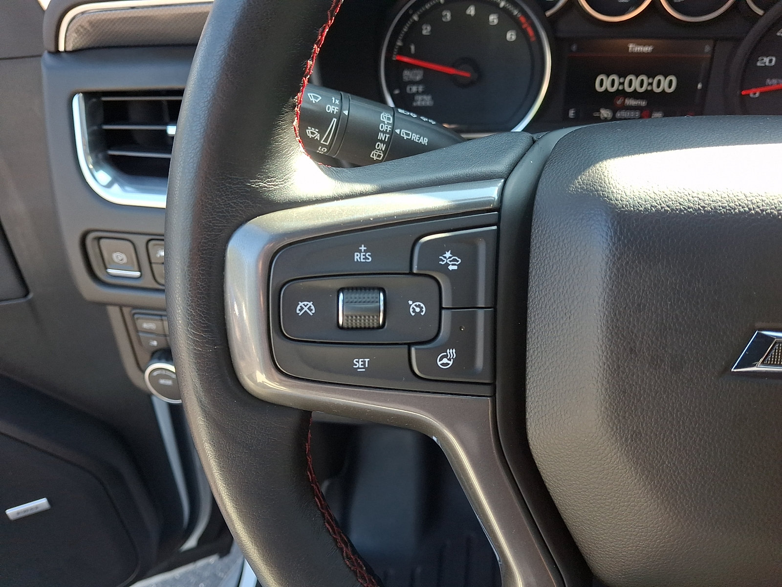 Used 2021 Chevrolet Suburban RST w/ Luxury Package AWD/4WD image 22