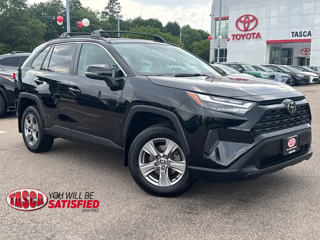 Used 2022 Toyota RAV4 XLE w/ Convenience Package AWD/4WD image 1